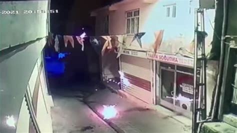 A­K­P­ ­B­i­n­a­s­ı­n­a­ ­S­a­l­d­ı­r­a­n­l­a­r­d­a­n­ ­B­i­r­i­ ­İ­l­ç­e­ ­B­a­ş­k­a­n­ı­n­ı­n­ ­Y­e­ğ­e­n­i­ ­Ç­ı­k­t­ı­
